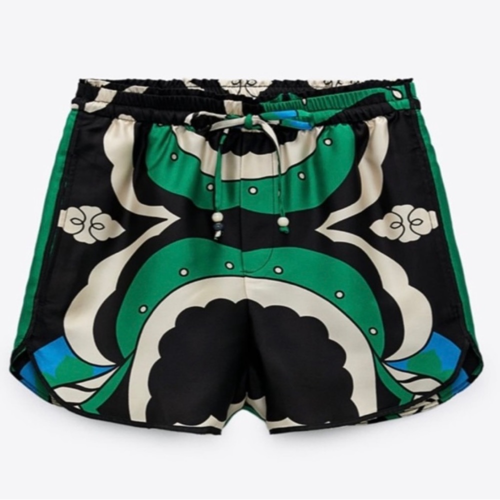 Zara Green Multicolor Printed Shorts. NWOT. Size Small.